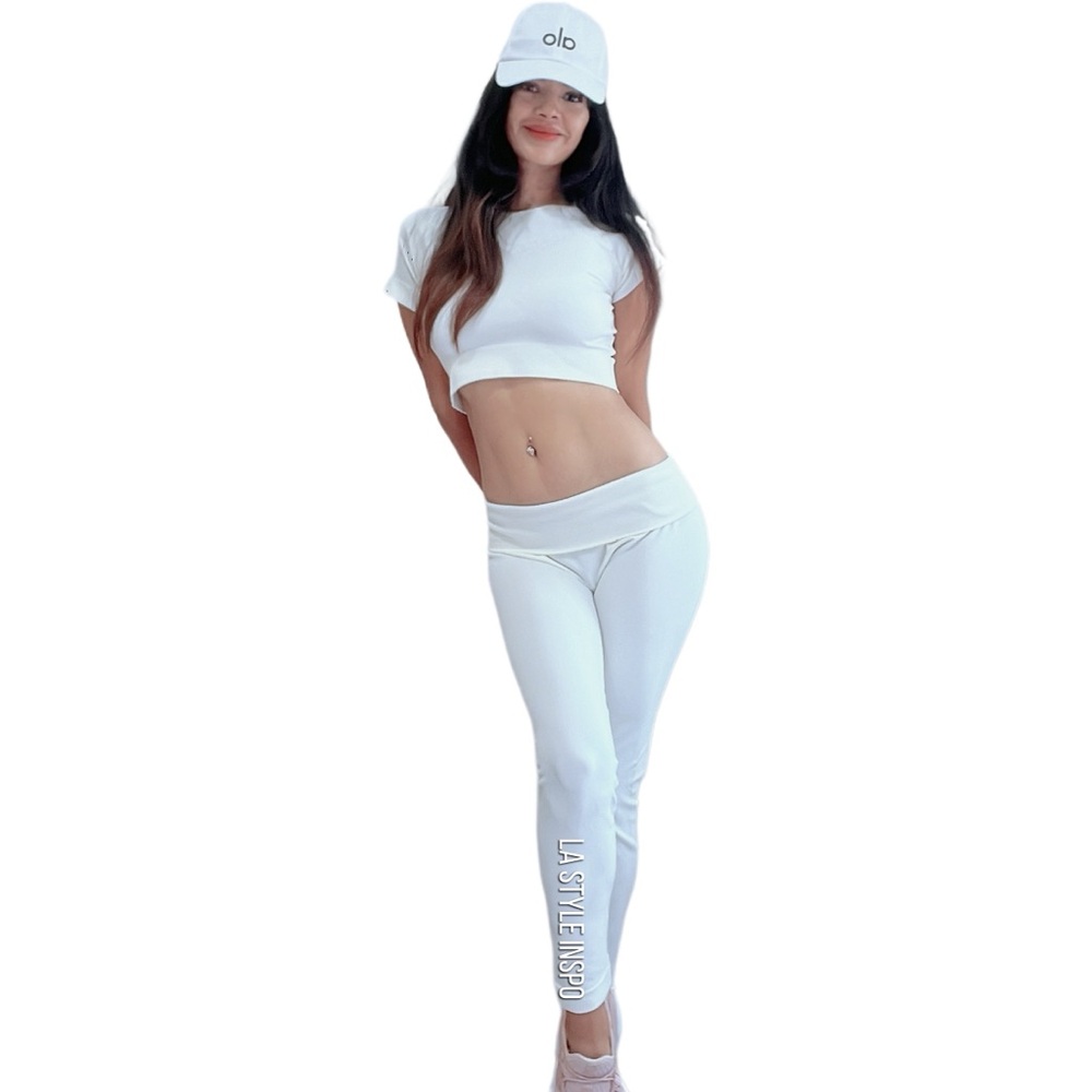 California Full Leggings Set 2 PCS Short Sleeved in Lavender, White Size S-M